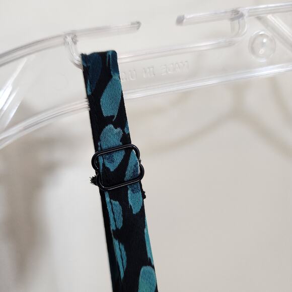 Torrid Sofie Chiffon swing cami semi sheer v-neck tank top woman's size 2X - Picture 8 of 11